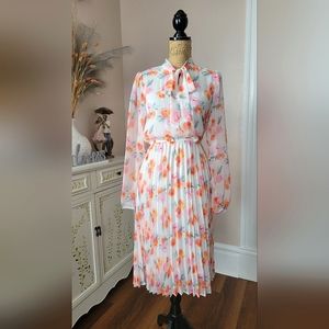 Pleated Floral Dress🌸